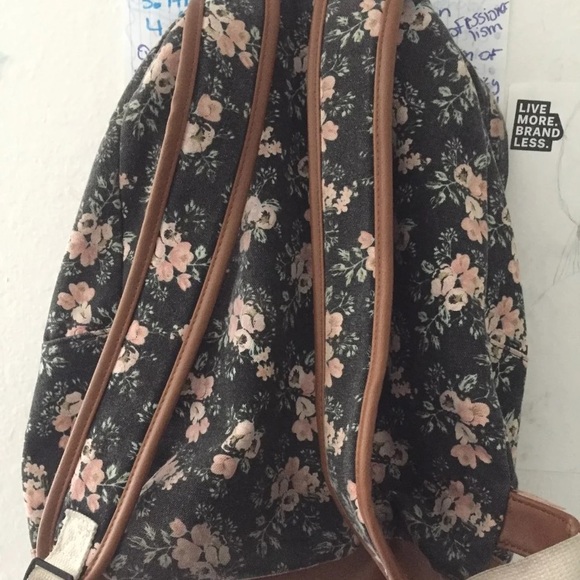 Floral Backpack - Picture 6 of 7